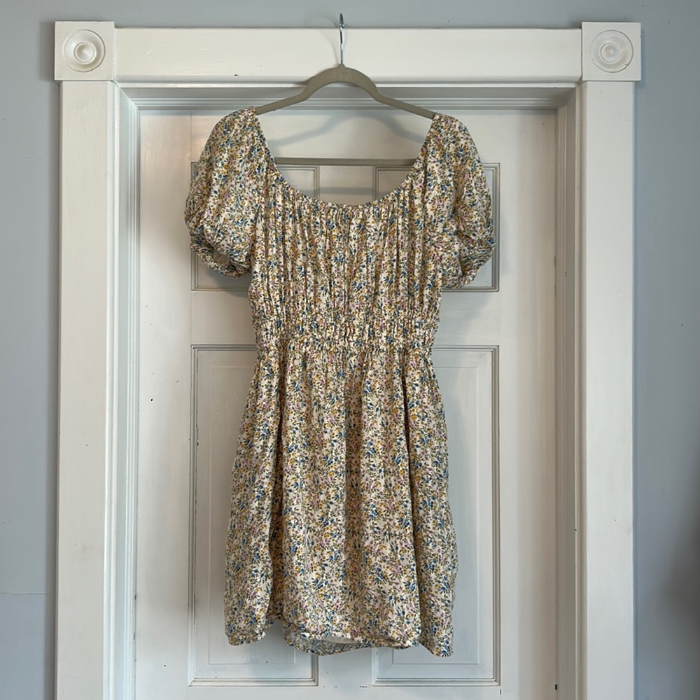 American Eagle Floral Puff Sleeve Dress